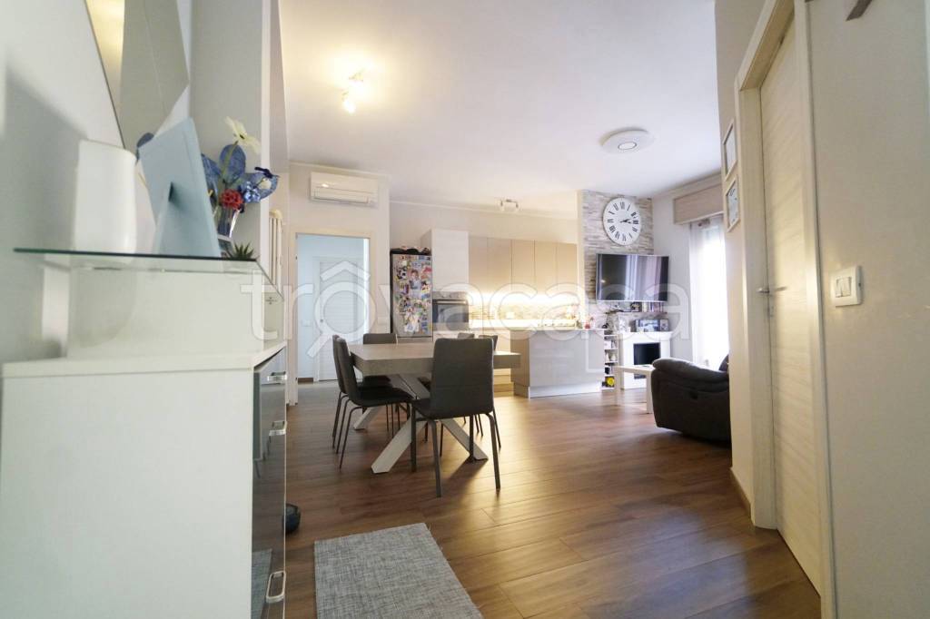 appartamento in vendita a Cologno Monzese in zona San Maurizio al Lambro