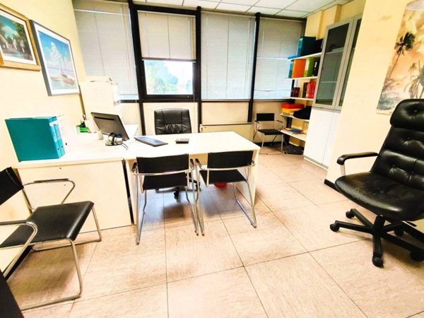 ufficio in vendita a Cologno Monzese