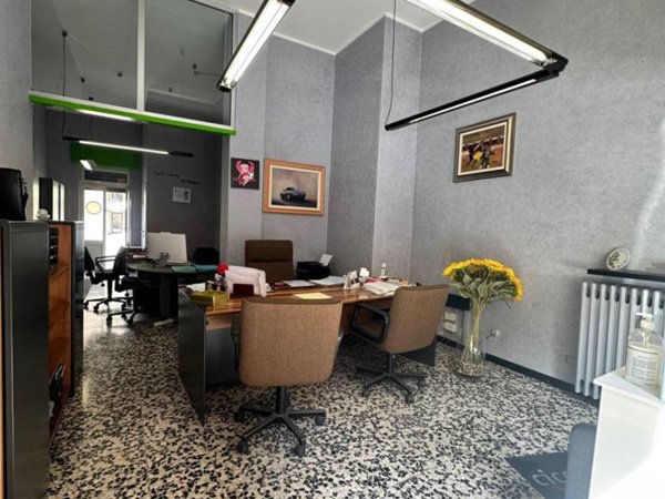 negozio in vendita a Cologno Monzese