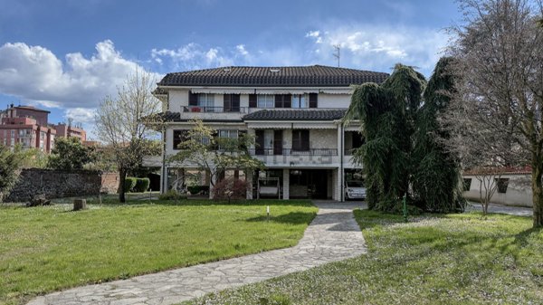 casa indipendente in vendita a Cologno Monzese