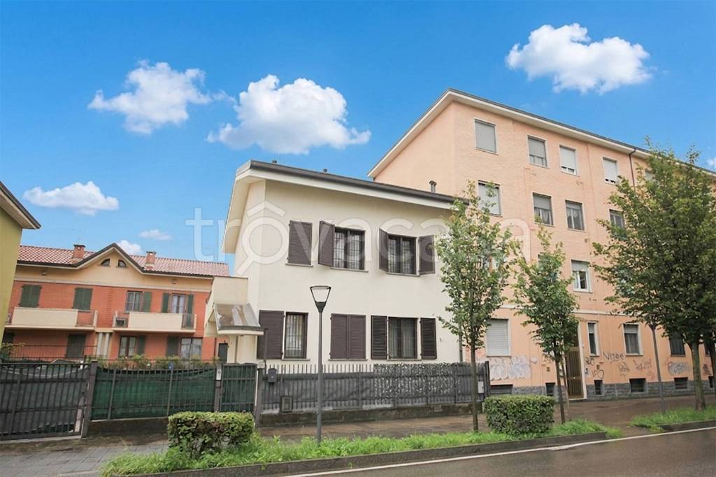 casa indipendente in vendita a Cologno Monzese