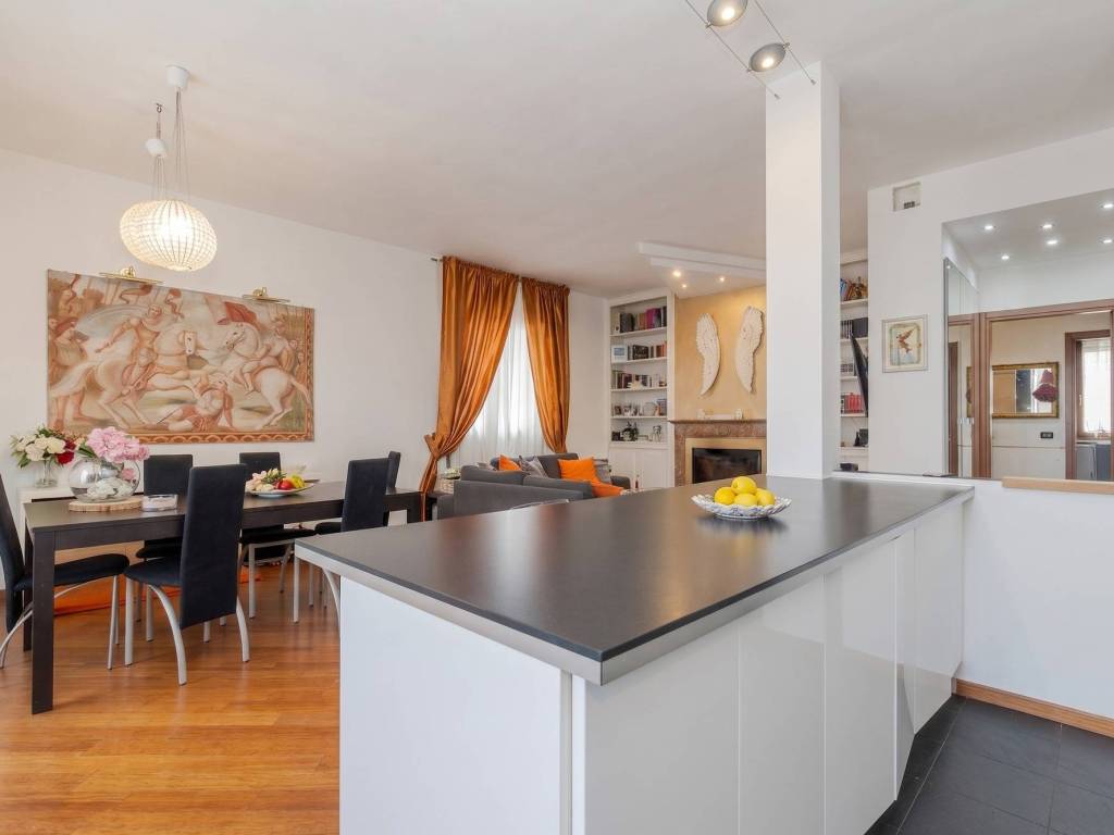 appartamento in vendita a Cologno Monzese