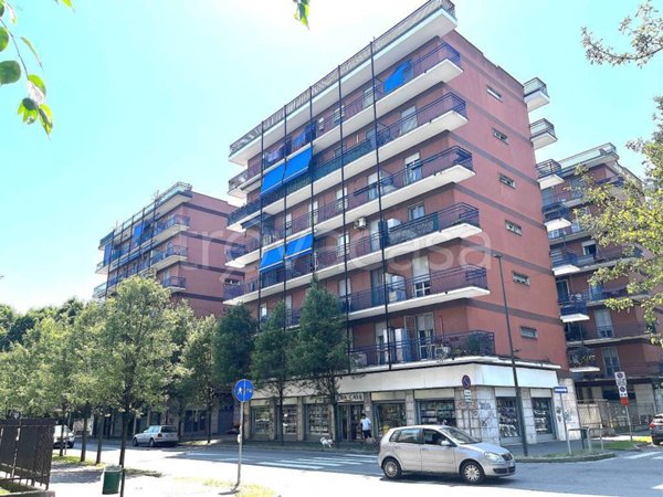 appartamento in vendita a Cologno Monzese in zona San Maurizio al Lambro