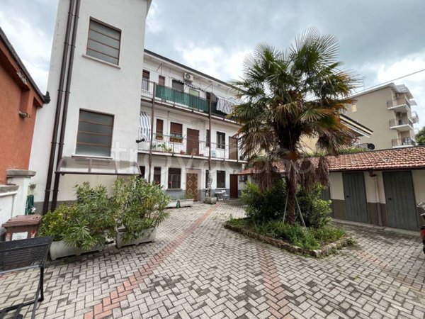 appartamento in vendita a Cologno Monzese in zona San Maurizio al Lambro