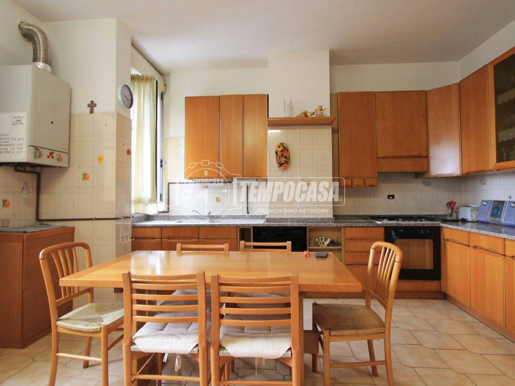 appartamento in vendita a Cologno Monzese in zona San Maurizio al Lambro