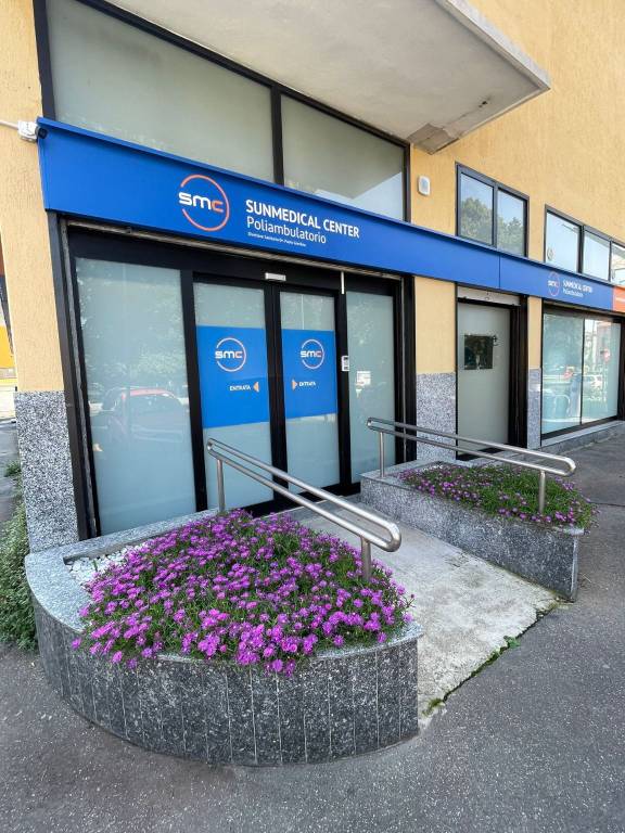 negozio in vendita a Cologno Monzese