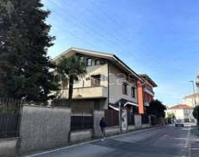 casa indipendente in vendita a Cologno Monzese in zona San Maurizio al Lambro