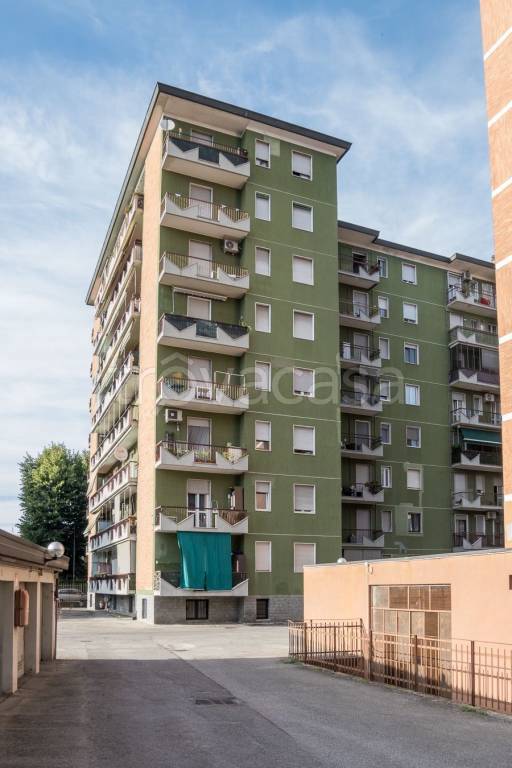 appartamento in vendita a Cologno Monzese in zona San Maurizio al Lambro