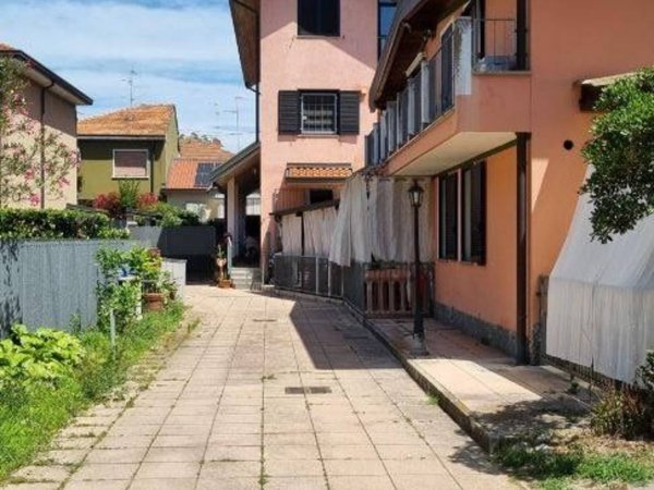 appartamento in vendita a Cologno Monzese in zona San Maurizio al Lambro