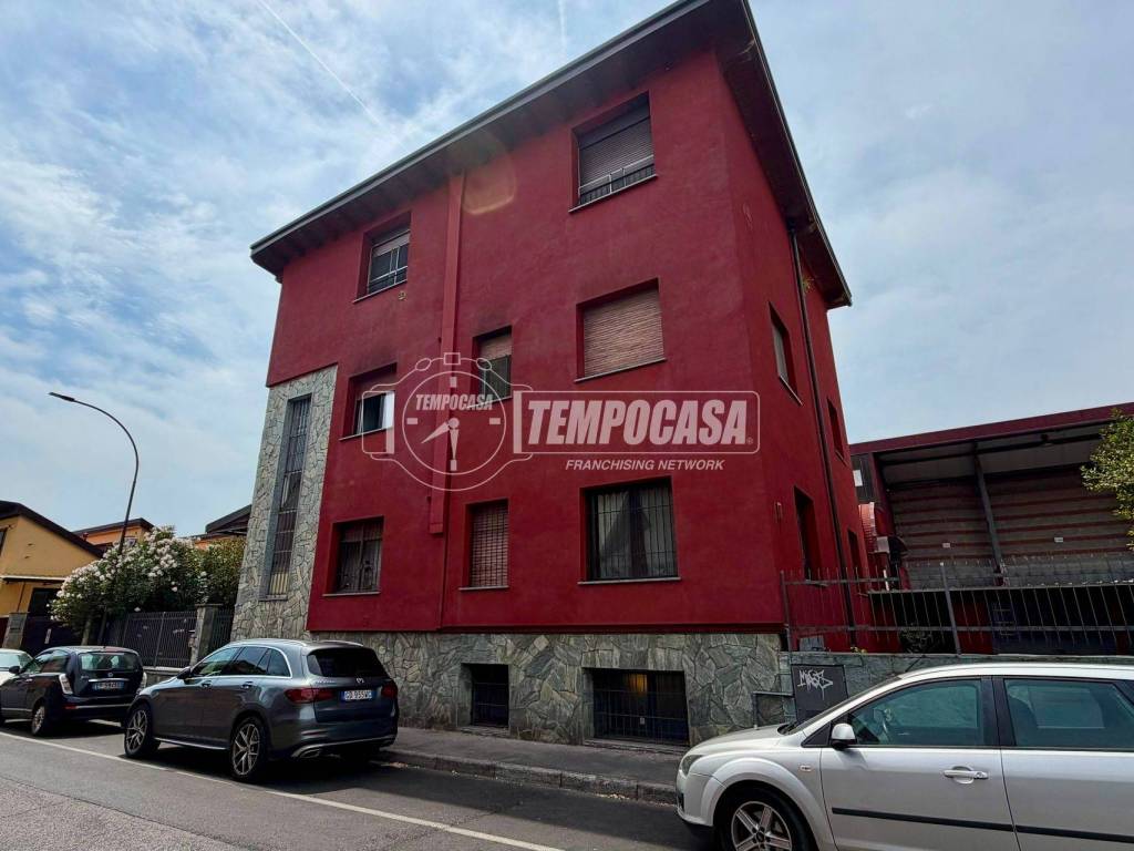 ufficio in vendita a Cologno Monzese in zona San Maurizio al Lambro