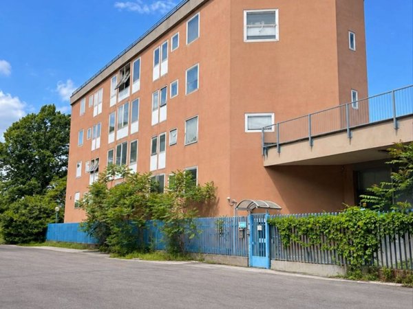 ufficio in vendita a Cologno Monzese