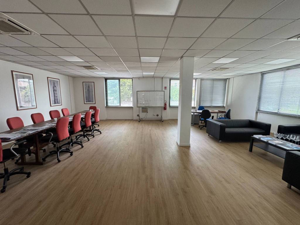 ufficio in vendita a Cologno Monzese