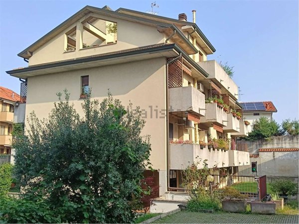 appartamento in vendita a Cologno Monzese in zona San Maurizio al Lambro