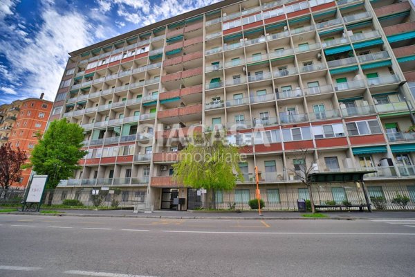 ufficio in vendita a Cologno Monzese