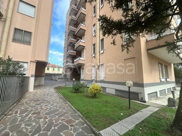 appartamento in vendita a Cologno Monzese in zona San Maurizio al Lambro