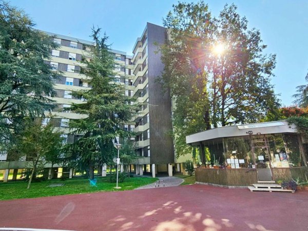 appartamento in vendita a Cologno Monzese in zona San Maurizio al Lambro
