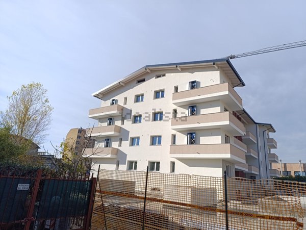 appartamento in vendita a Cologno Monzese in zona San Maurizio al Lambro