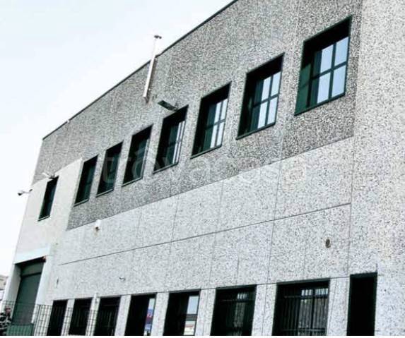 locale commerciale in vendita a Colturano