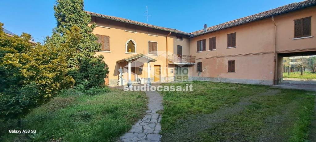casa indipendente in vendita a Colturano in zona Balbiano