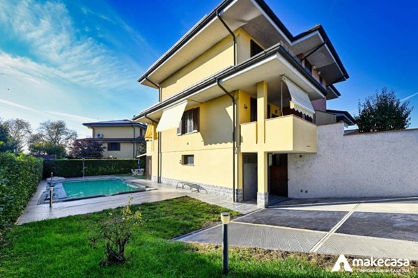 casa indipendente in vendita a Colturano