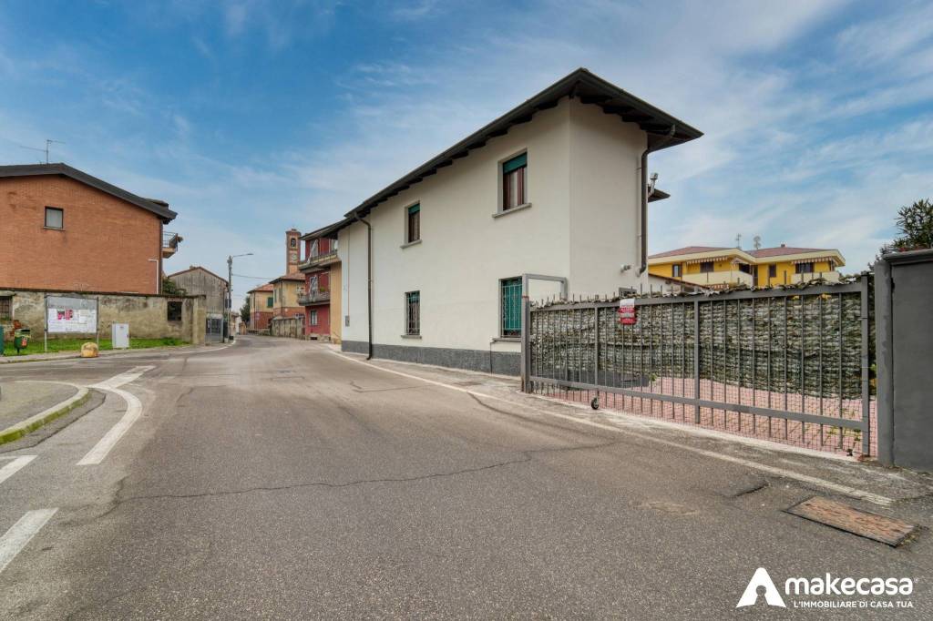 casa indipendente in vendita a Colturano in zona Balbiano