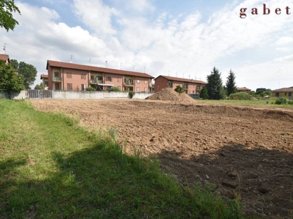 terreno edificabile in vendita a Corbetta in zona Soriano