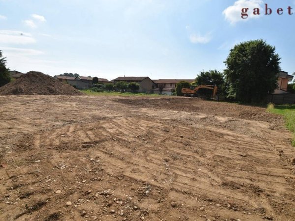 terreno edificabile in vendita a Corbetta in zona Soriano