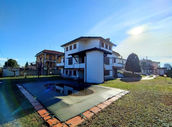 casa indipendente in vendita a Corbetta