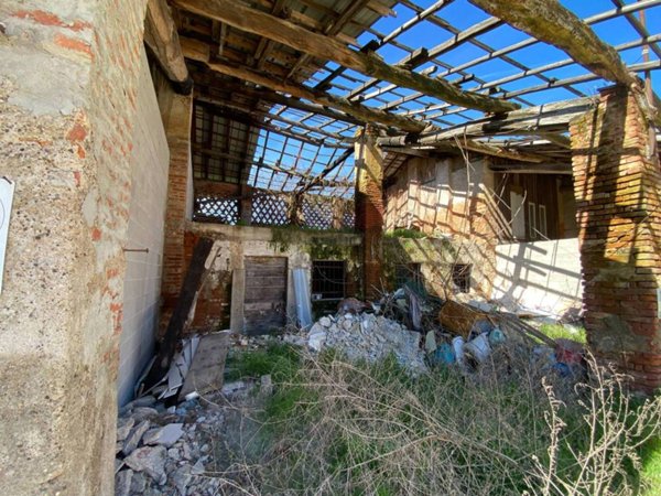 casa indipendente in vendita a Corbetta in zona Soriano