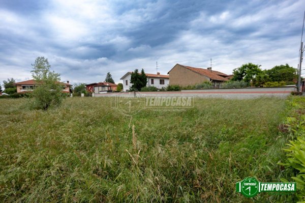 terreno edificabile in vendita a Corbetta