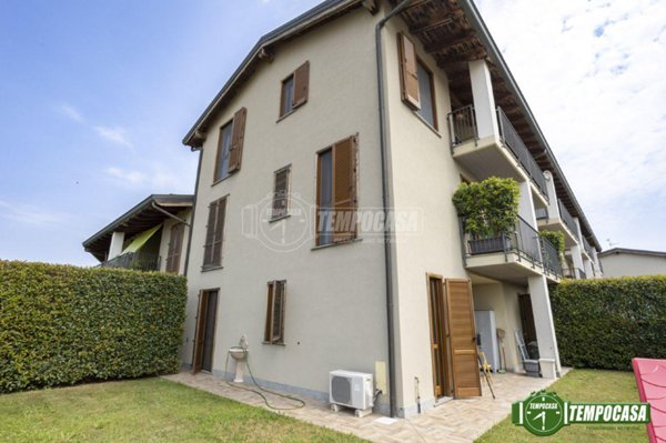 appartamento in vendita a Corbetta in zona Battuello