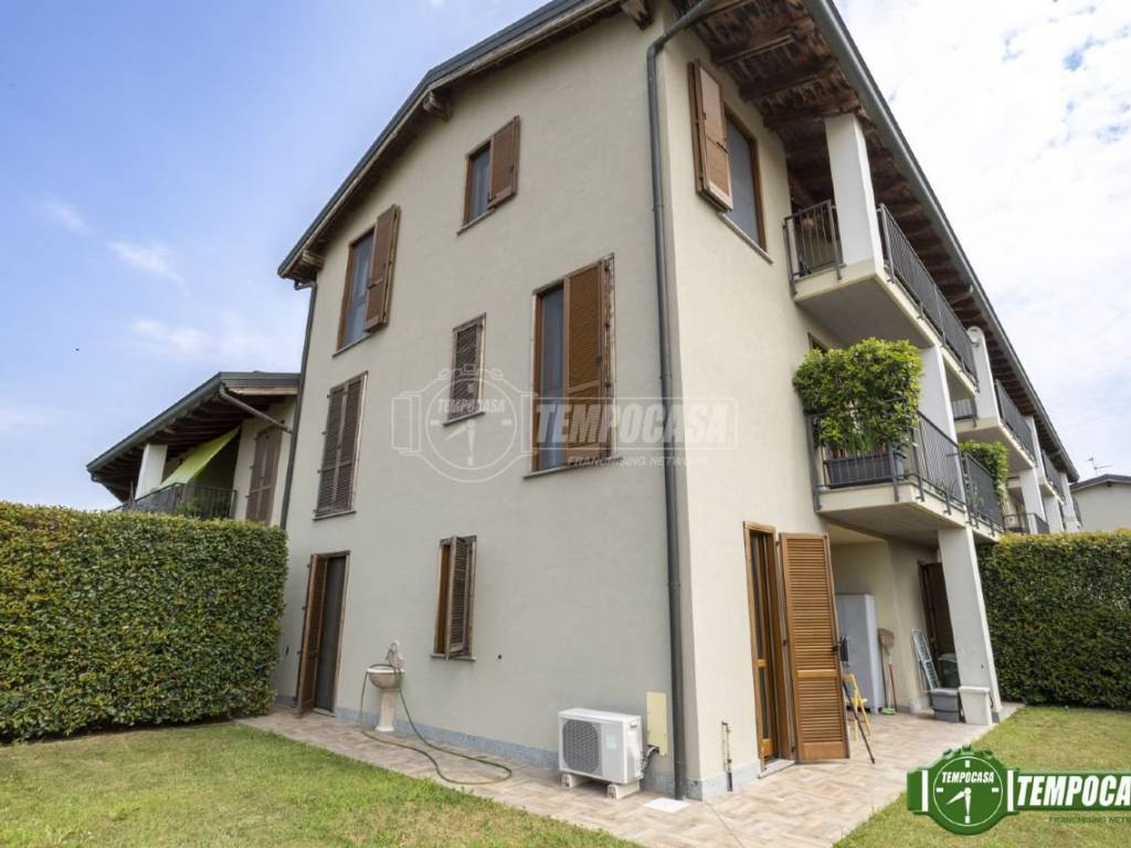 appartamento in vendita a Corbetta in zona Battuello