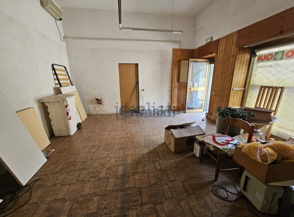 locale commerciale in vendita a Corbetta