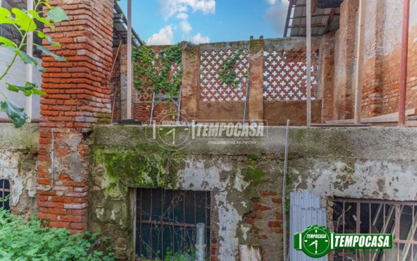 casale in vendita a Corbetta