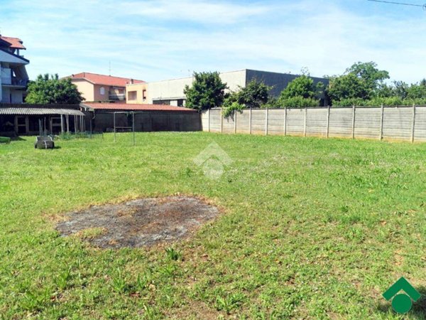 terreno edificabile in vendita a Corbetta
