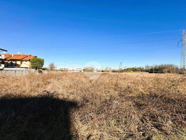 terreno edificabile in vendita a Corbetta in zona Soriano