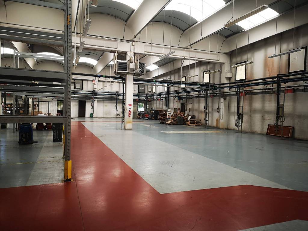 capannone in vendita a Corbetta