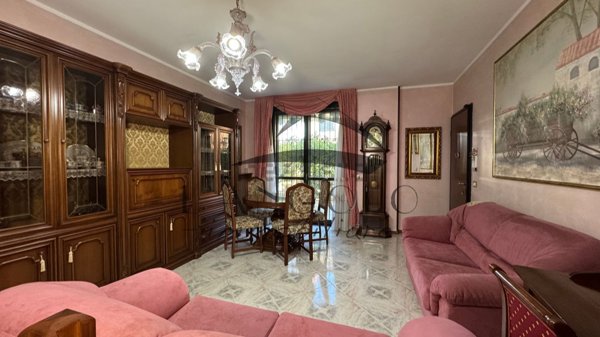 appartamento in vendita a Corbetta in zona Pobbia