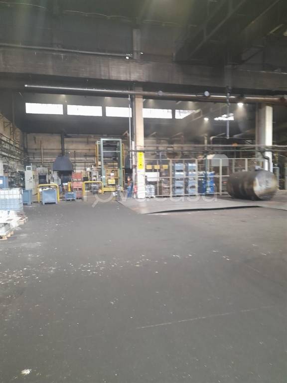 locale commerciale in vendita a Corbetta