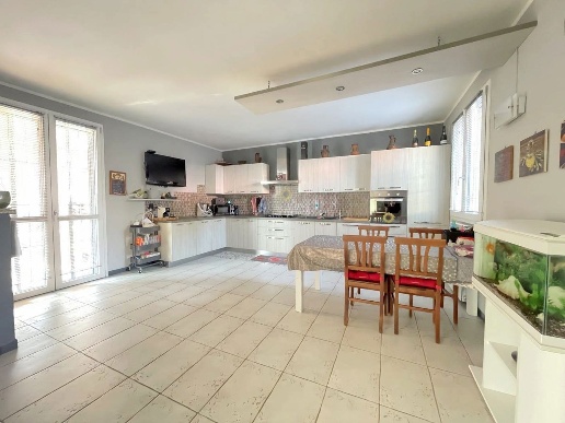 casa indipendente in vendita a Corbetta in zona Battuello