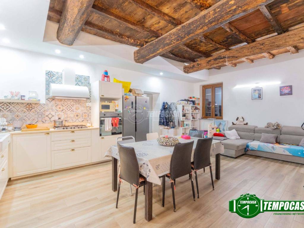 casa indipendente in vendita a Corbetta in zona Soriano