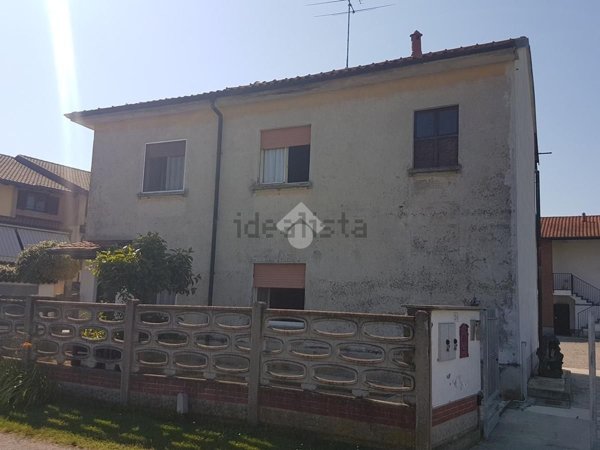 quadrivano in vendita a Corbetta in zona Battuello
