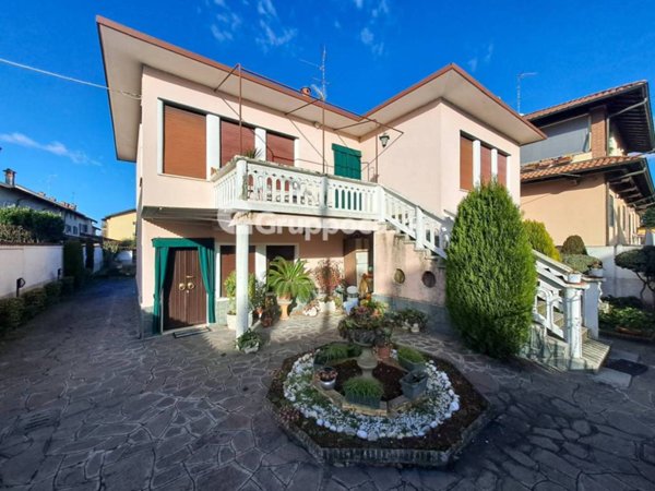 casa indipendente in vendita a Corbetta