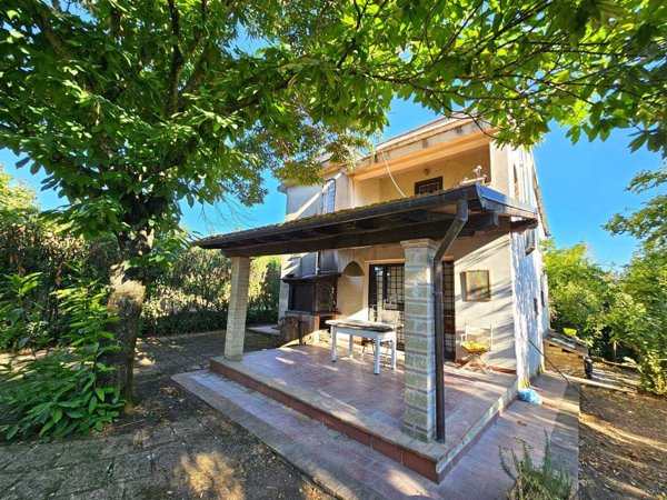 casa indipendente in vendita a Corbetta in zona Soriano
