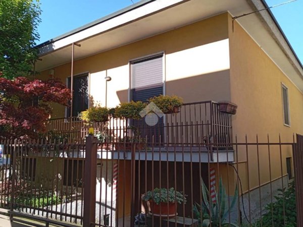 casa indipendente in vendita a Corbetta