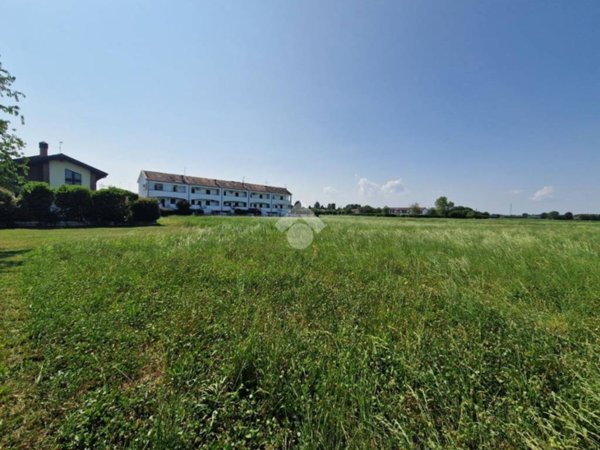 terreno edificabile in vendita a Corbetta in zona Soriano
