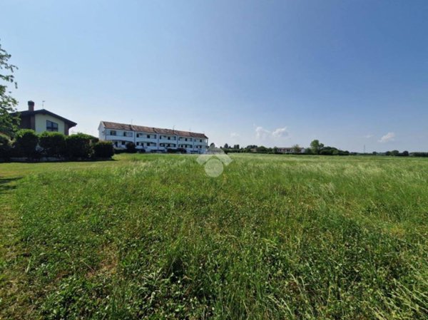 terreno edificabile in vendita a Corbetta