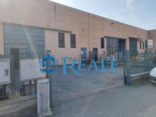 locale commerciale in vendita a Corbetta