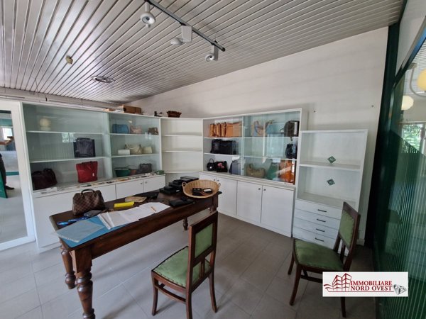 locale commerciale in vendita a Corbetta