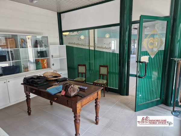 locale commerciale in vendita a Corbetta